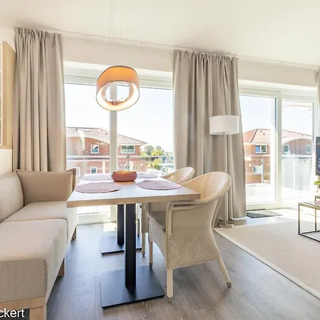 Lachmoeoev Penthouse * הוקזיל