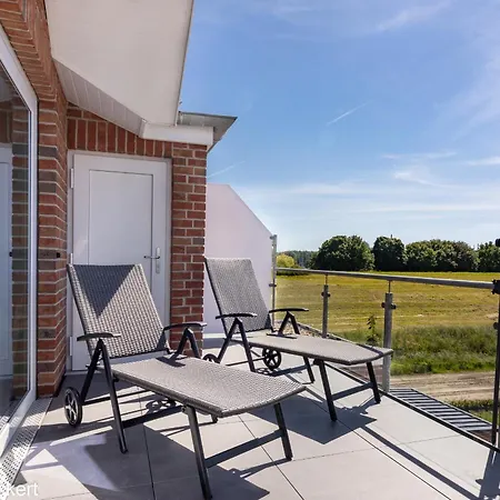 Lachmoeoev Penthouse Apartment Hooksiel